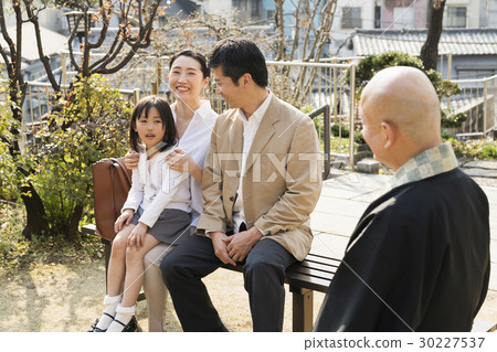 參觀墳墓 30227537