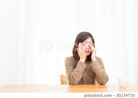 Tired eyes Astigmatism Eyes hurt Negative image Female portrait 20's 30's Tired eyes Astigmatism Eyes hurt Negative image Female portrait 20's 30's 30234710