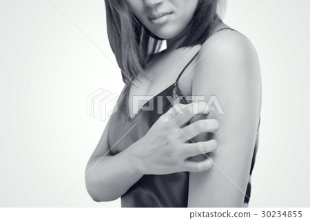 People scratch the itch with hand 30234855