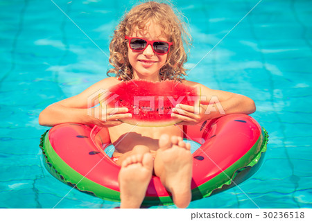 Summer vacation and healthy eating concept 30236518