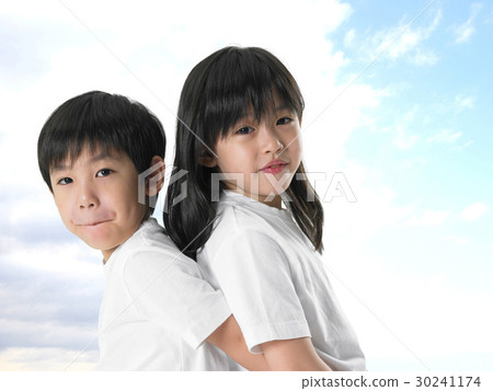 Twins Twins 30241174