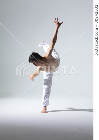 Body Lauguage Body Lauguage 30242032