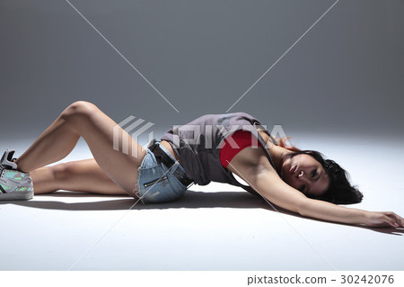 Body Lauguage 30242076