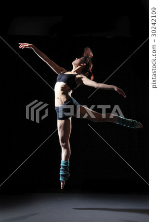 Body Lauguage 30242109