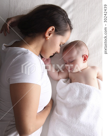Mother & Baby 30242439