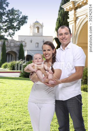 Happy Family 30242654