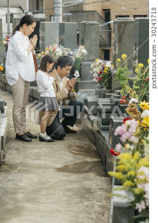 參觀墳墓 30243718