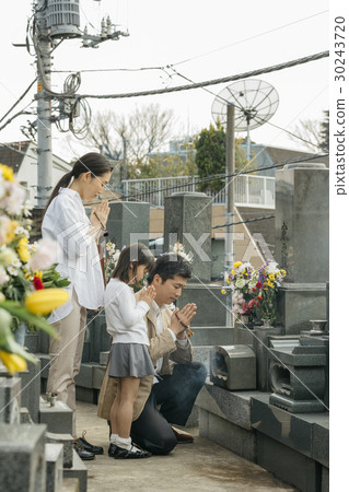 參觀墳墓 30243720
