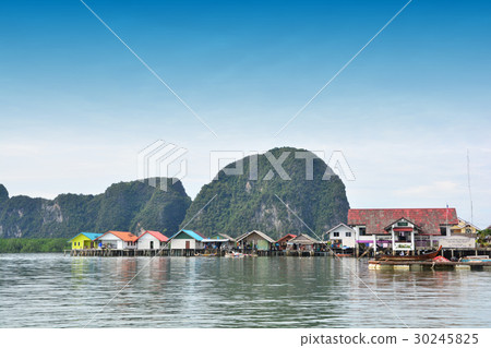KOH PANYEE /  PANYEE ISLAND 30245825