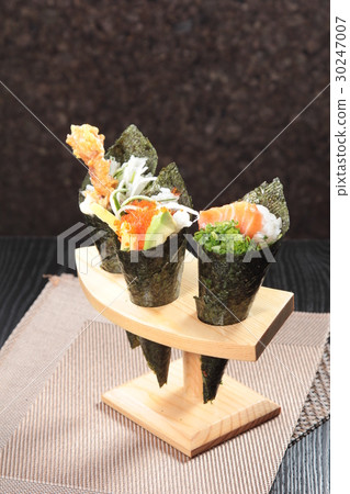 sushi roll sushi roll 30247007