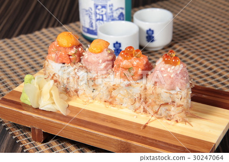 sushi roll sushi roll 30247064