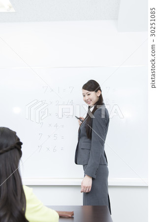 課程現場小學教師Juku Juku和教師 課程現場小學教師Juku Juku和教師 30251085