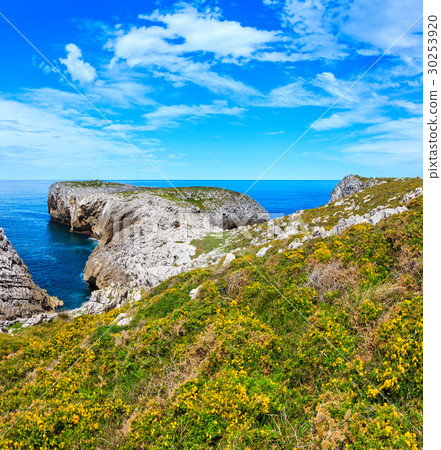 Summer rocky coast, Spain. 30253920