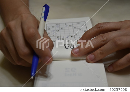 Game, intelligence, training, digital, sudoku, wisdom, logic, hand, concentration, brain power, focus, thinking, static, meditation, cultivation, learning, holding pen Game, intelligence, training, digital, sudoku, wisdom, logic, hand, concentration, brain power, focus, thinking, static, meditation, cultivation, learning, holding pen 30257908