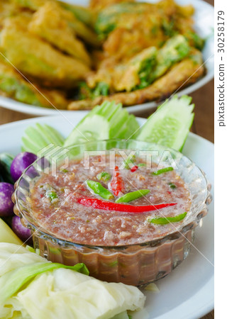 Shrimp paste sauce and  deep fried vegetables 30258179