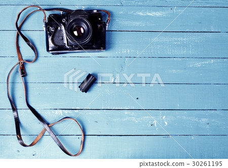 Vintage film camera in a leather case  30261195