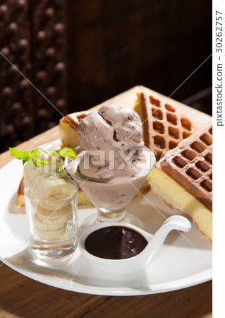 dessert dessert 30262757