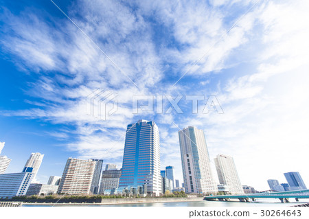 沿河和藍天的塔公寓 30264643