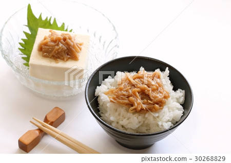 Lime mushrooms and chilled guys 30268829