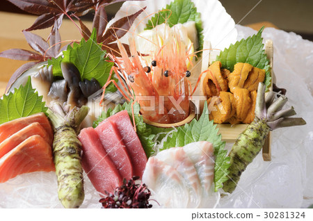 Assorted sashimi 30281324
