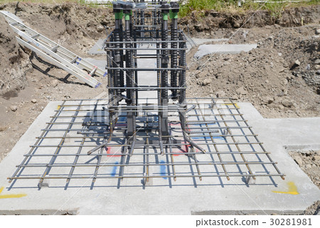 Pillar type 30281981