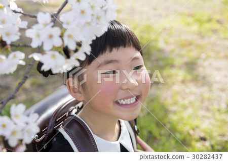 Admission Image First grade primary school 30282437