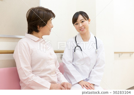Doctor patient Patient conversation lobby 30283104