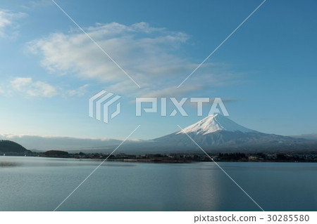 Fuji of Kawaguchiko at dawn Fuji of Kawaguchiko at dawn 30285580
