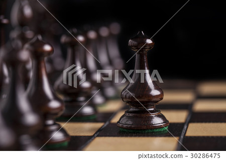 Chess game, white versus black! 30286475