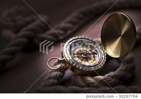Golden Compass, navigation equipment 30287704