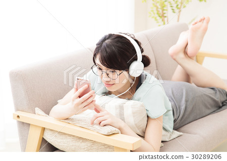 Headphones suho eyeglasses women's headphones listening to music women young women lifestyle 30289206