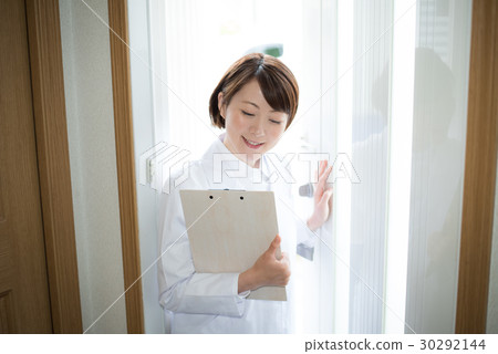 家庭醫療女醫生 30292144
