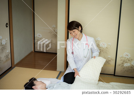 Home medical female doctor 30292685