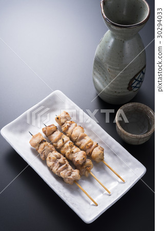 Drinking with yakitori 30294033