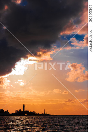 Golden sunset sky 30295565