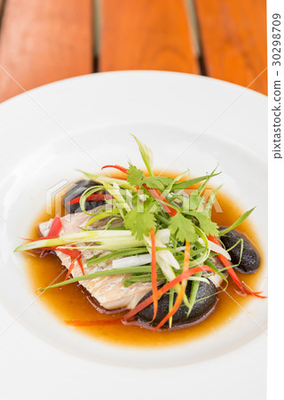 Steamed sea bass fillet 30298709