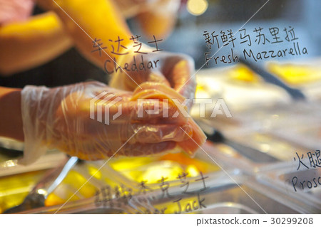  皮香腸，吉田立香腸，食品，比薩，意大利比薩，食品，比薩，意大利比薩 30299208