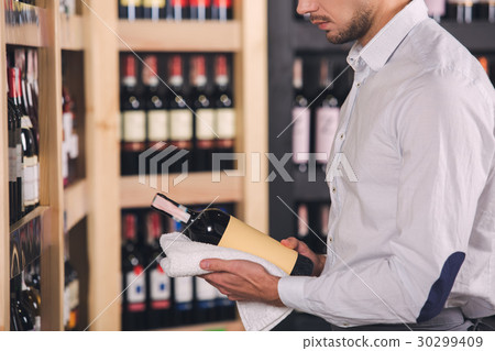 Somellier Wine Business Alcohol Drink Store 30299409