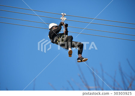 Men who slip on the zip line 30303925