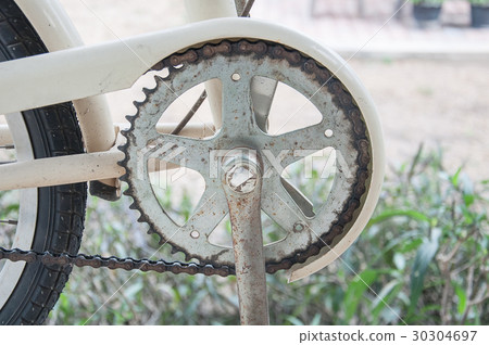 Rusty bicycle chain Rusty bicycle chain 30304697