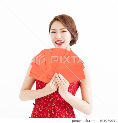 woman wear cheongsam and showing Red envelopes 30307905
