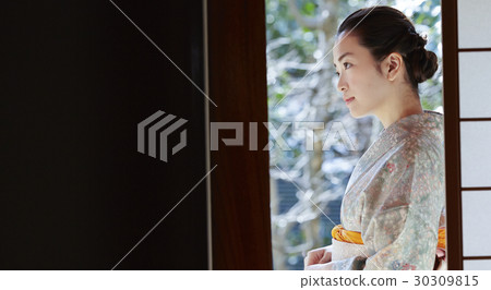 享受茶道的婦女 享受茶道的婦女 30309815