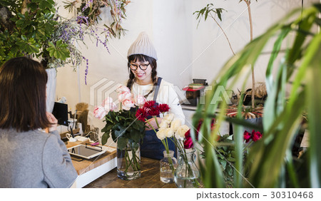 花店的女職工 花店的女職工 30310468