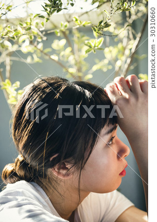 植物女性肖像無辜 植物女性肖像無辜 30310660