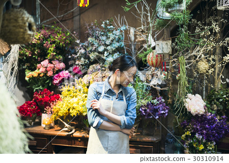 工作在花店的婦女 工作在花店的婦女 30310914