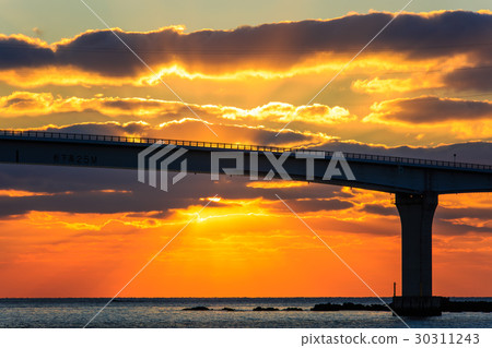 Sunset of the Iyojima Ohashi 30311243