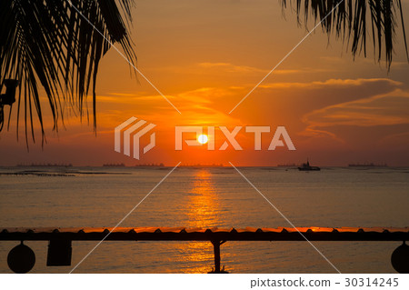 Scenic view of beautiful sunset above the sea Scenic view of beautiful sunset above the sea 30314245