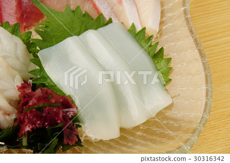 Squid sashimi 30316342