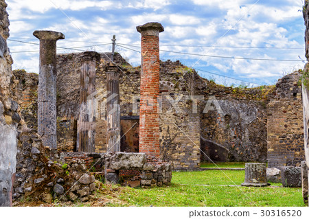 Ruins of a house in Pompeii, Italy 30316520