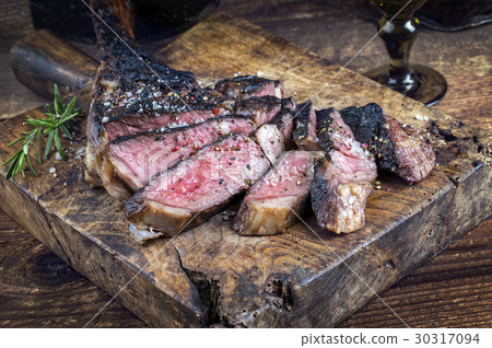 Barbecue Wagyu Tomahawk Steak 30317094